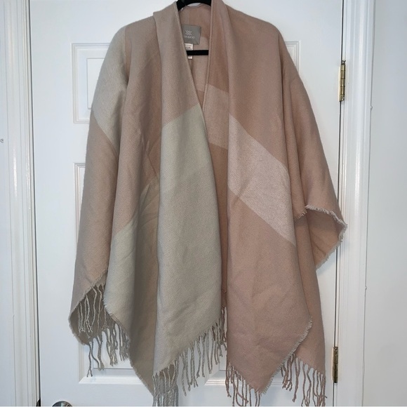 Soia & Kyo Cape Poncho - Picture 4 of 6
